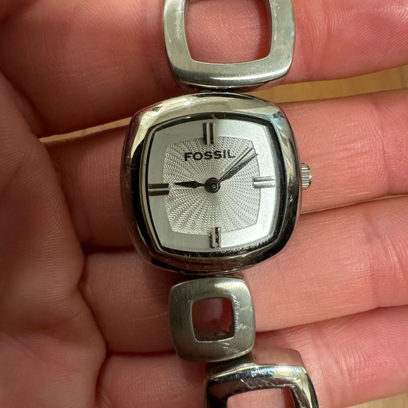 Fossil Watch - Picture 3 of 4